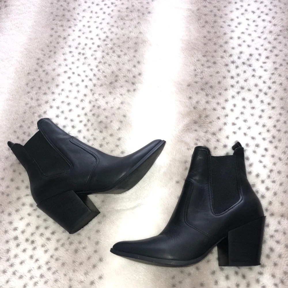 Steve Madden Black Leather Booties - Picture 2 of 6